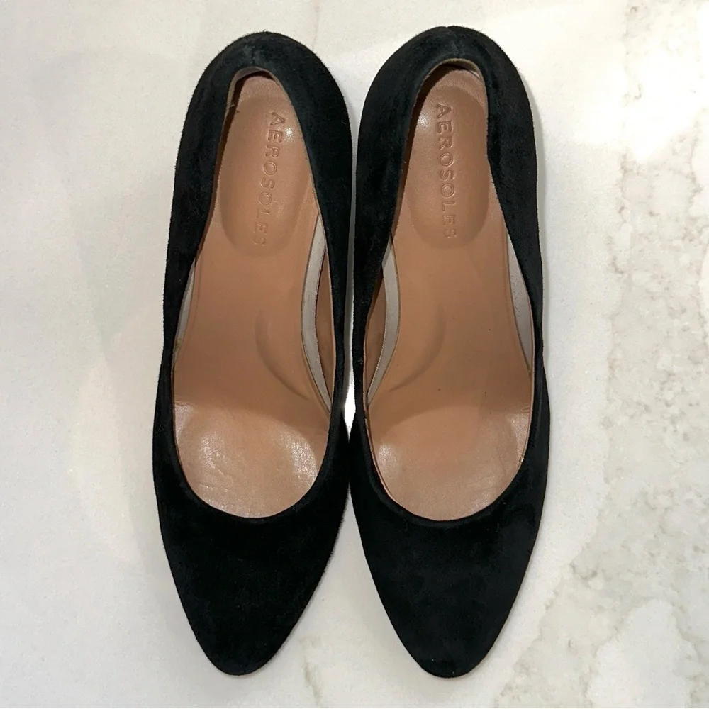 AEROSOLES Bette Suede Pump in Black